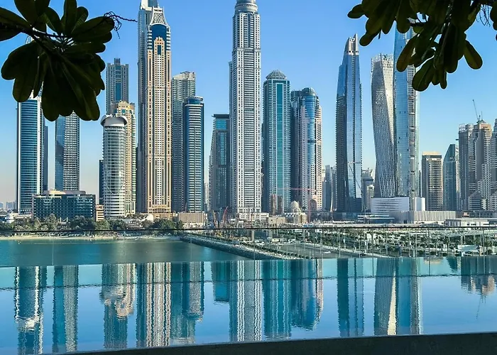 Vibrant 1Br Apartment With Marina & Ocean View